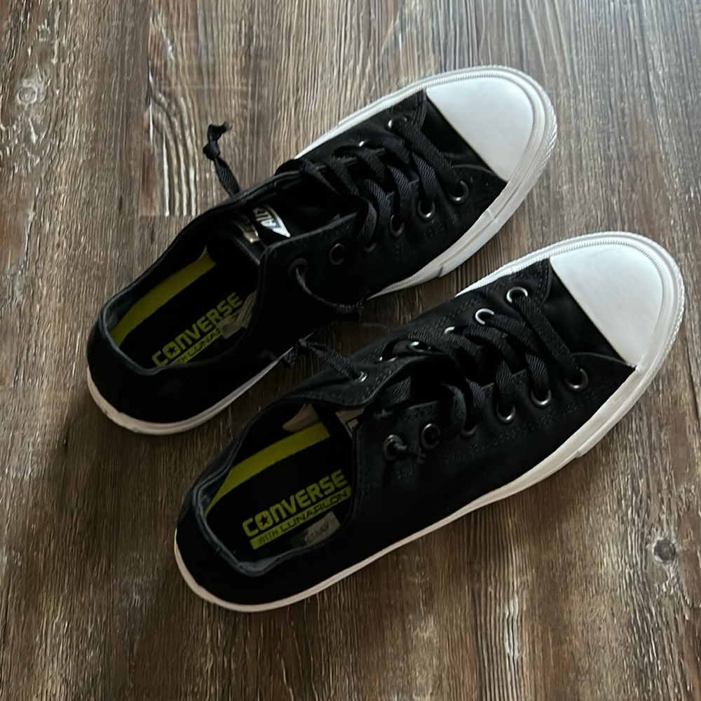 Black converse